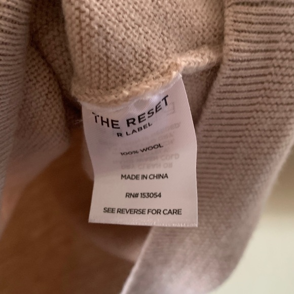 The Reset R label wool Light Tan Knit Sweater size small - Picture 3 of 3